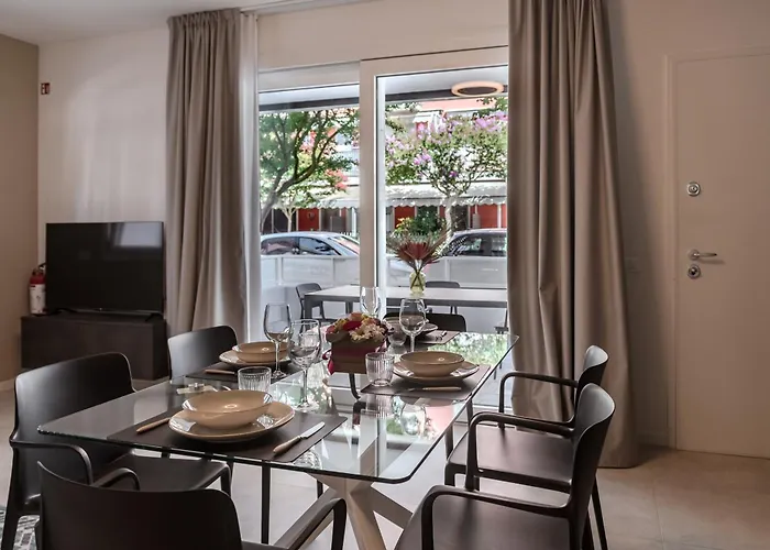 Mina * Lido di Jesolo